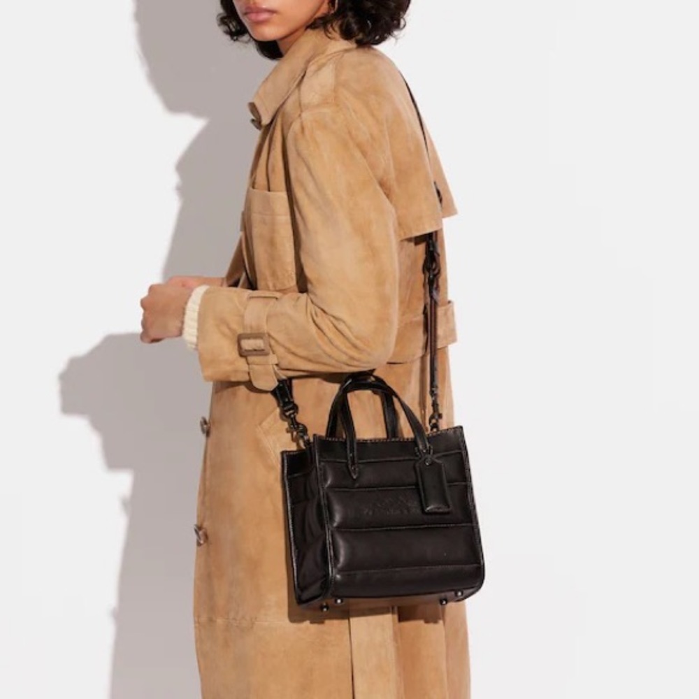 Coach Badge Field 22 Quilted Leather Tote